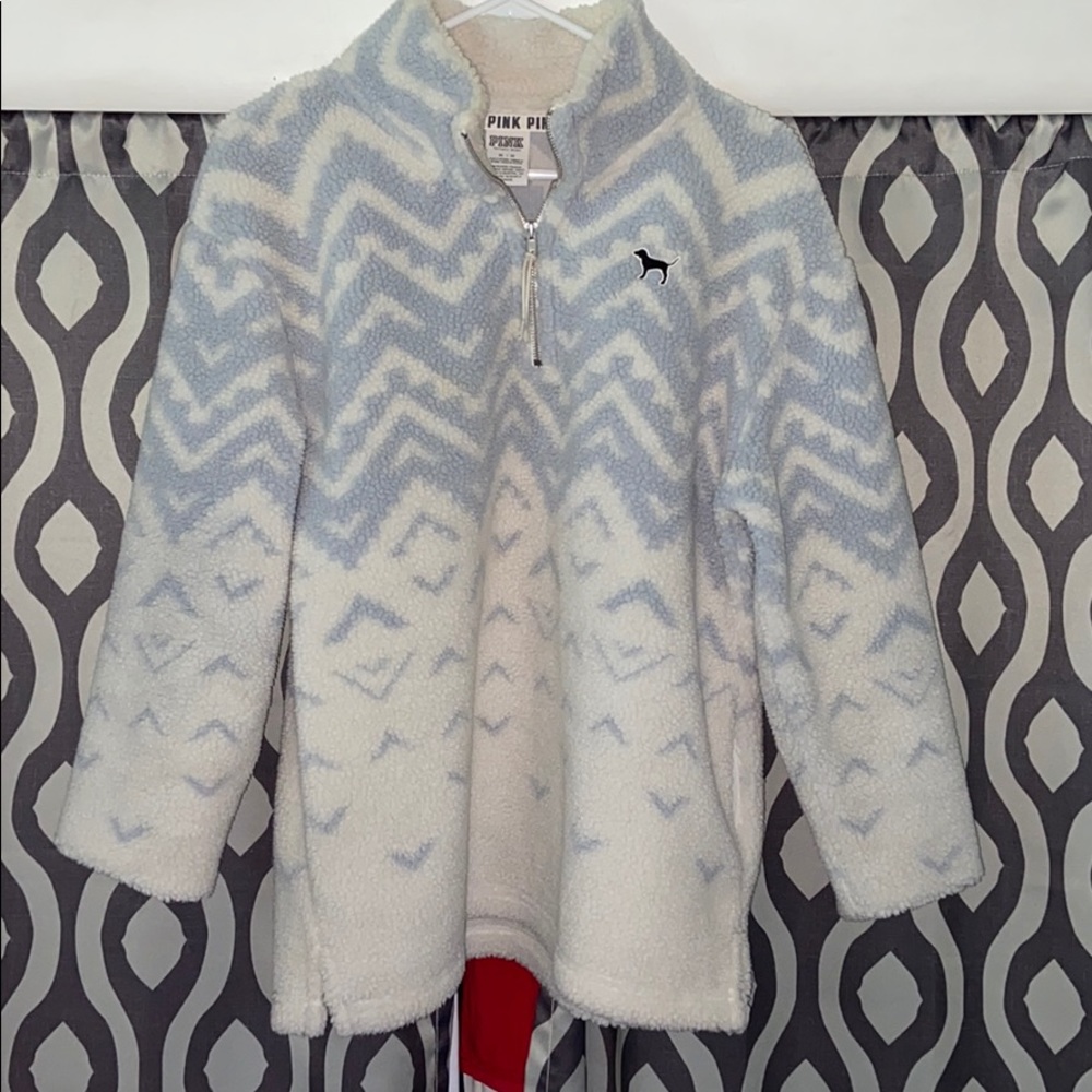 Victoria secret pull over. Size Medium